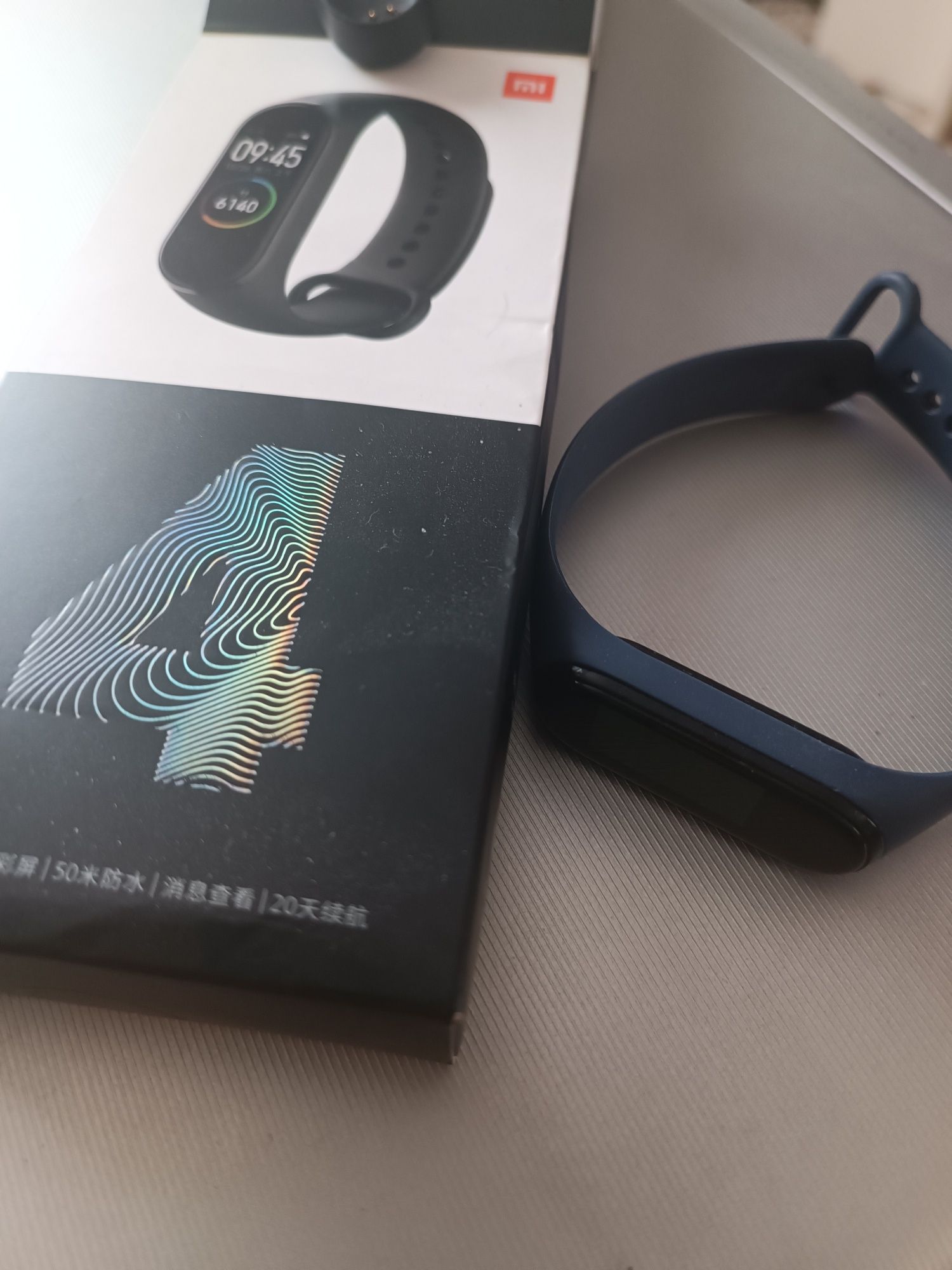 Смарт- часы Xiaomi Mi band 4