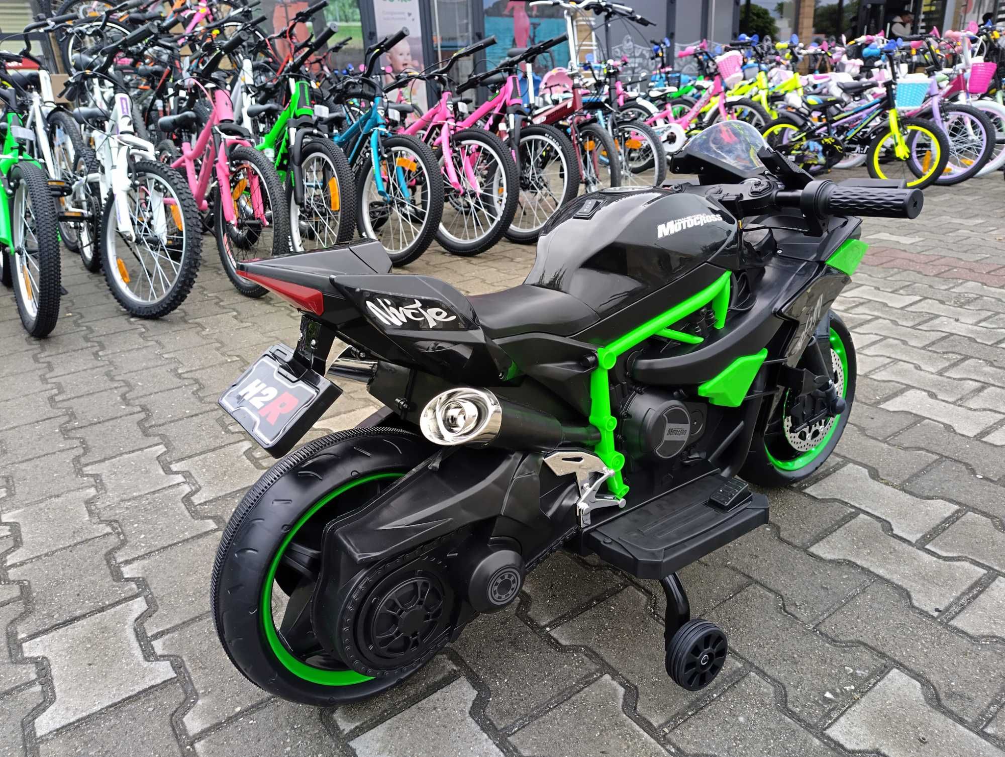 KAWASAKI акумулаторен мотор NINJA DUO черен