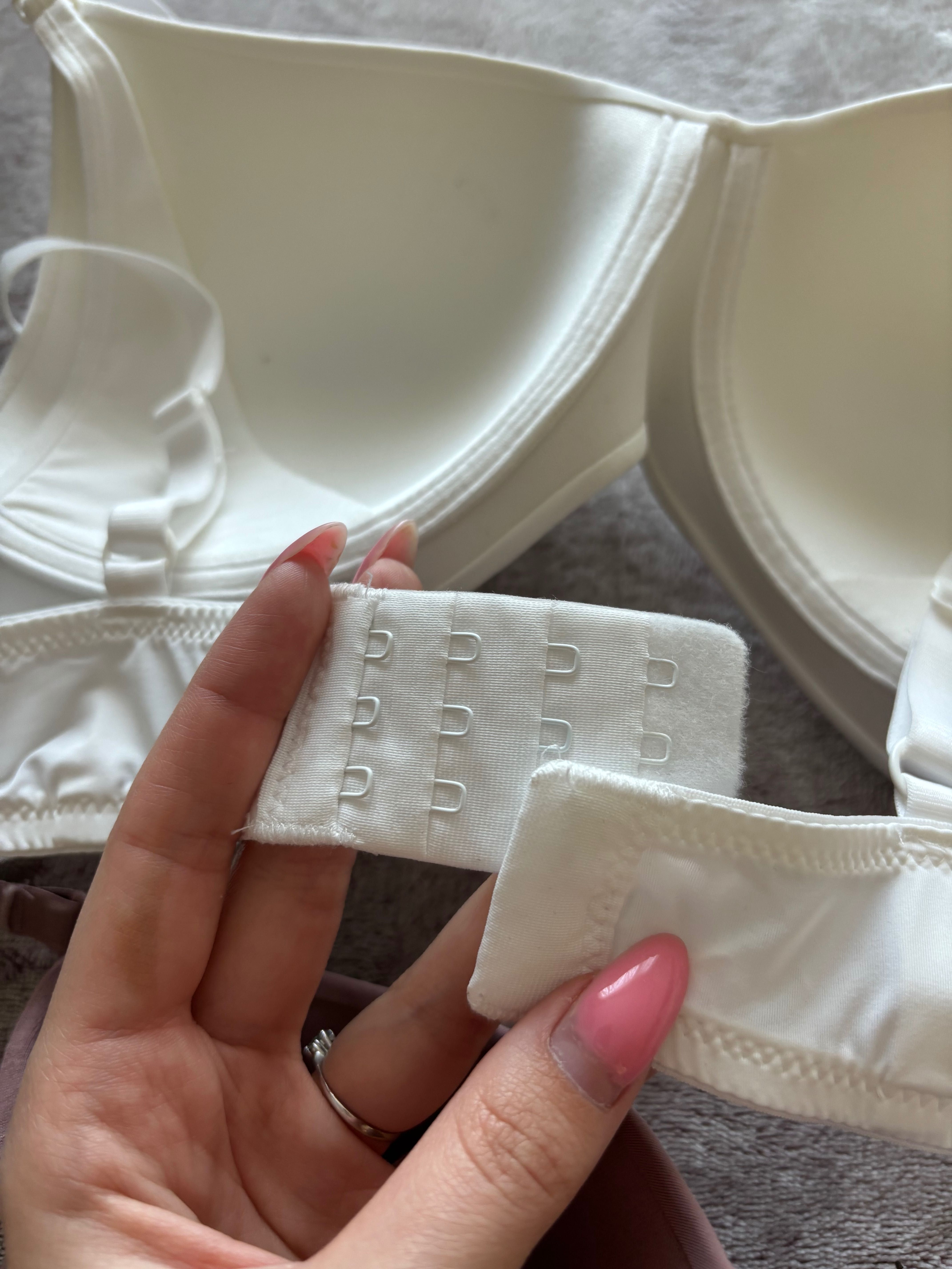 Два броя сутиени за кърмене на H&M