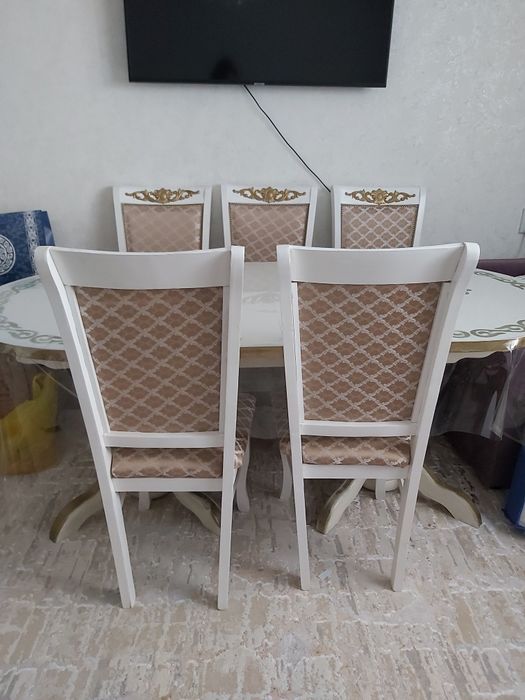 Продам стол+ 8 стульев