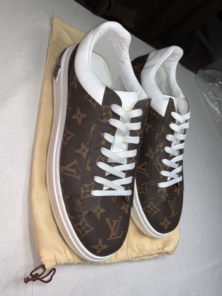 Sneakers louis vuitton Time out