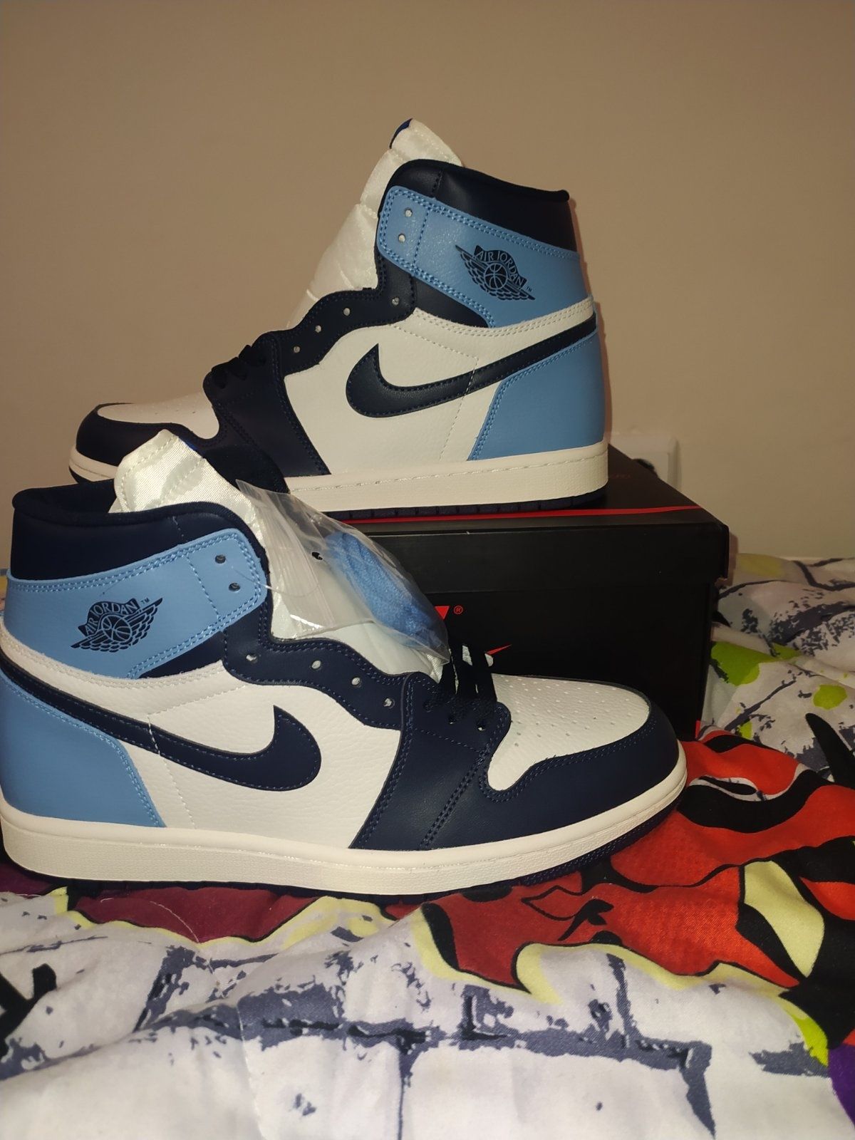 Jordan 1 Retro High Obsidian