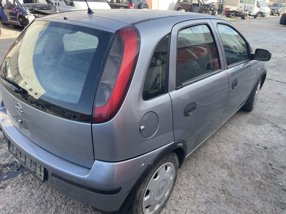 Opel Corsa C 1.0 бензин Z10XEP на части