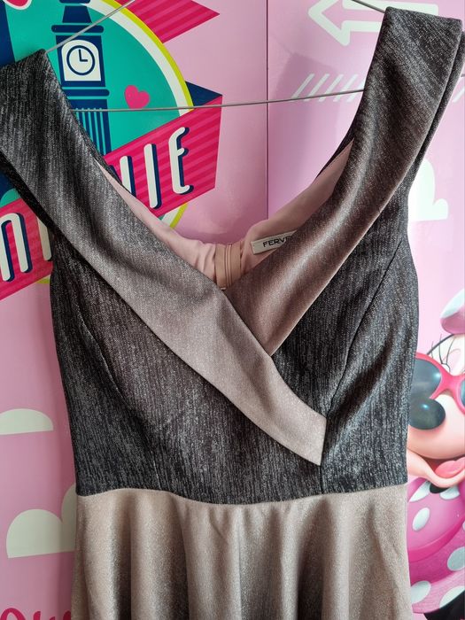 În stare bună purtată.