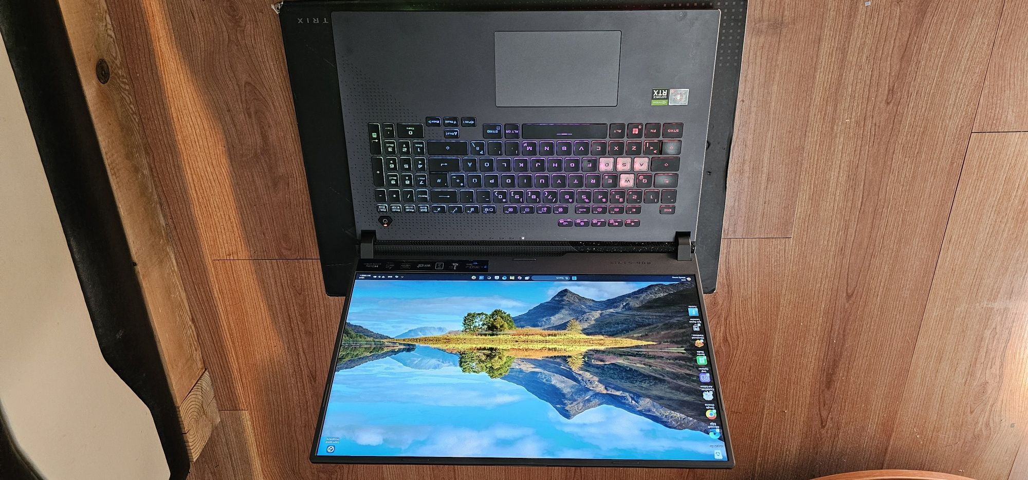 Gaming laptop Геймърски лаптоп Asus ROG Strix G713RM 17.3 инча