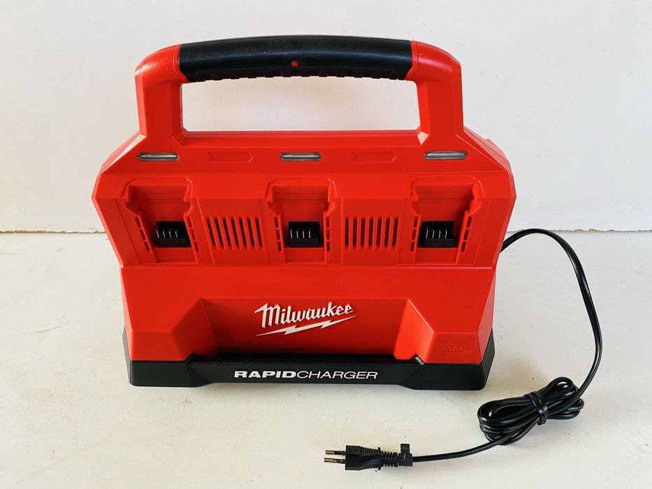 Milwaukee M18 PC6 rapid charger statie incarcare