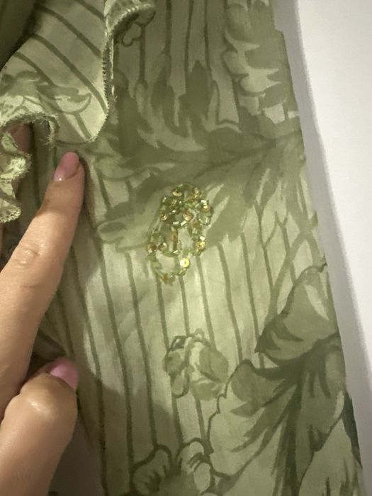 Rochie Asos verde cu paiete brodate in forma de floare