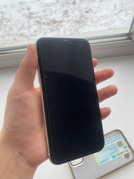 обменяю 11 айфон.