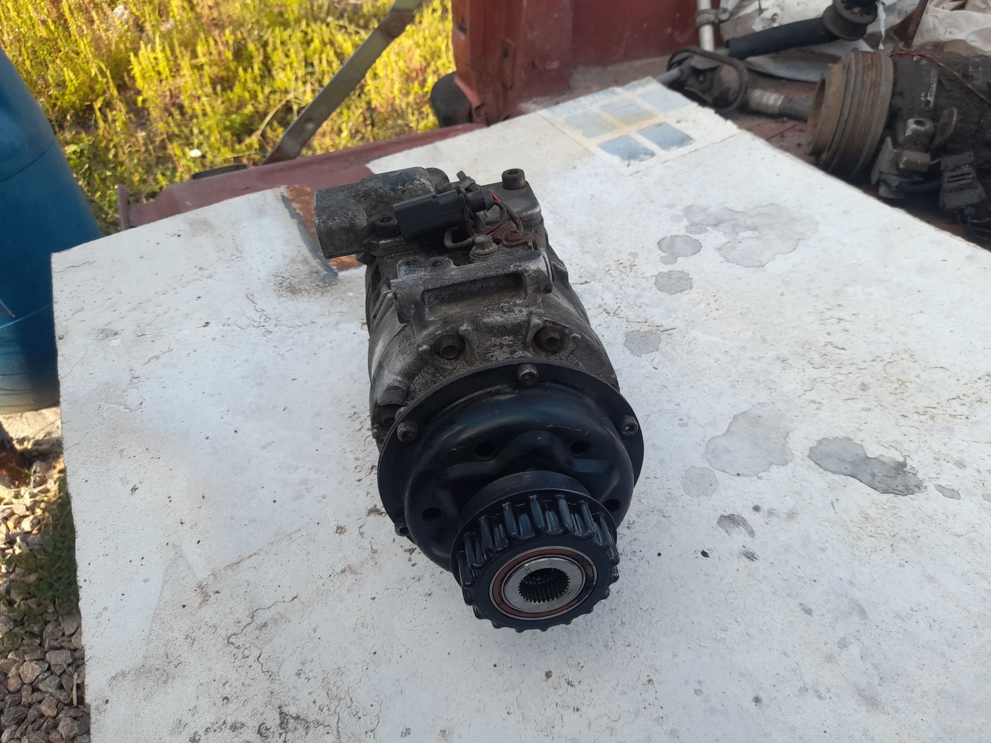Компресор климатроник за VW TOUAREG  2,5tdi, Transporter
