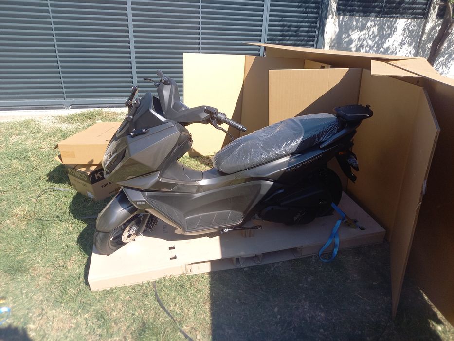 Scuter Kymco SkyTown 125i CBS -1950 km-Sept 2024 (Practic Nou!)
