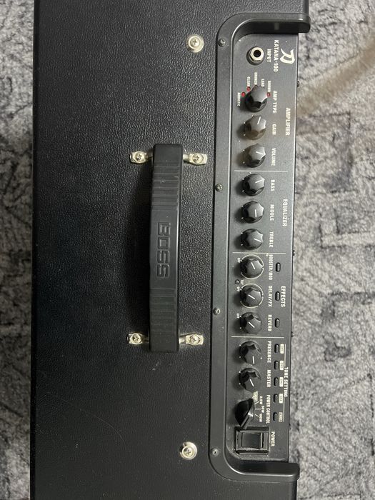 Boss Katana 100 MK1 + Footswitch si Husa