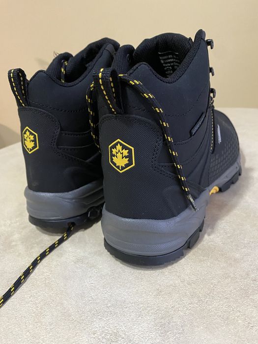 Bocanci de iarna, munte