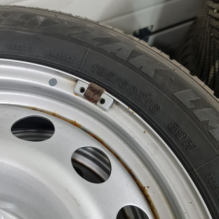 Jante MINI COOPER BMW 16 cu Anvelope Iarna 195/60/16 Stare impecabila