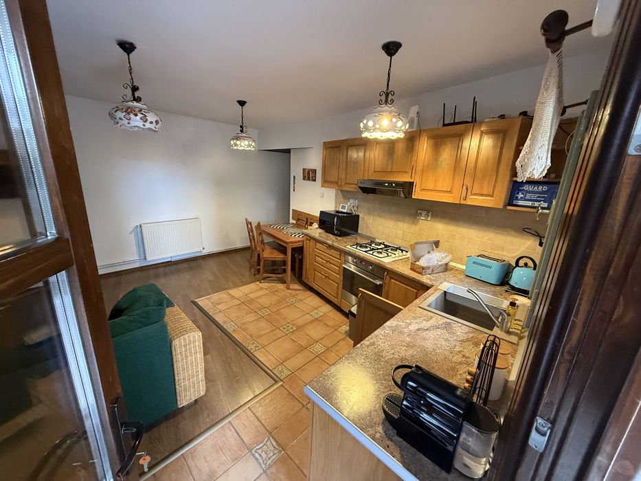 Vand apartament 3 camere