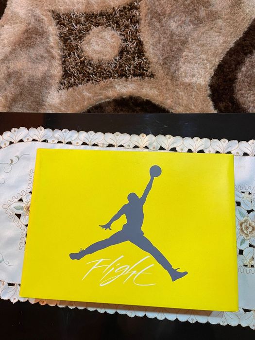 Jordan 4 retro lightning