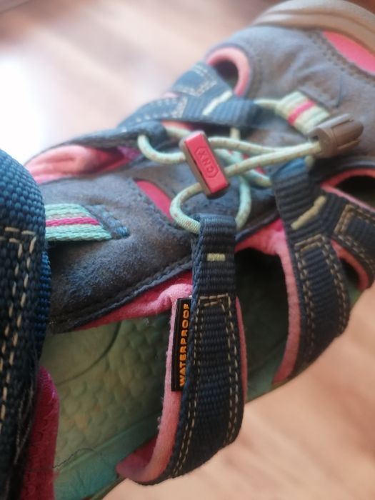 Sandale Keen Waterproof nort face teva nike salomon vaude dama fete