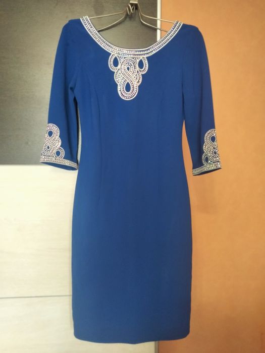 Продам платье вечернее футляр