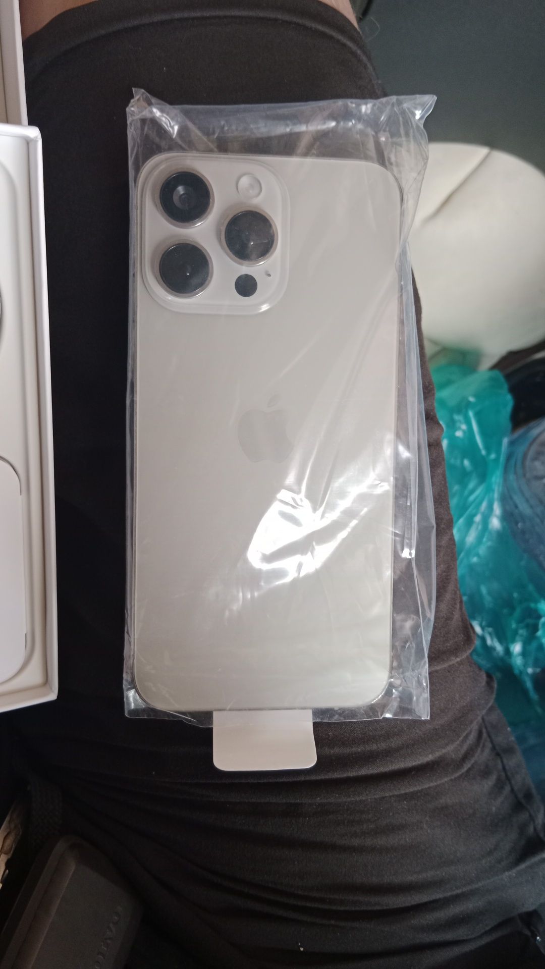 Продам новый iPhone 15 Pro Max 1 TB