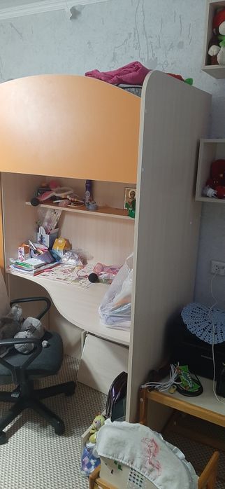 Срочно! Срочно! Срочно! Продаю кровать чердак, дёшево!!!