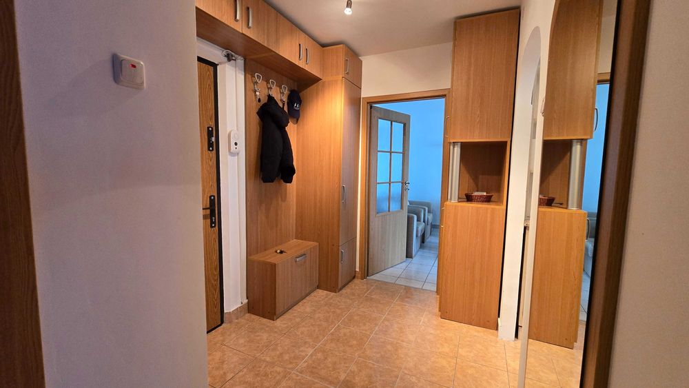 Vând apartament 2 camere mobilat complet, Port Turistic Mangalia