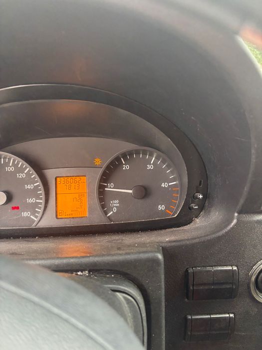 Vând sau schimb Mercedes sprinter 8+1 211 cdi
