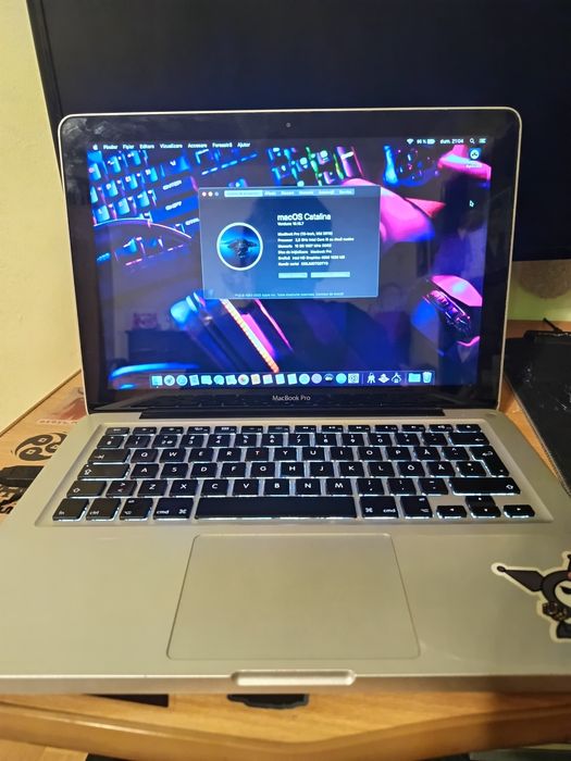 Vând MacBook Pro