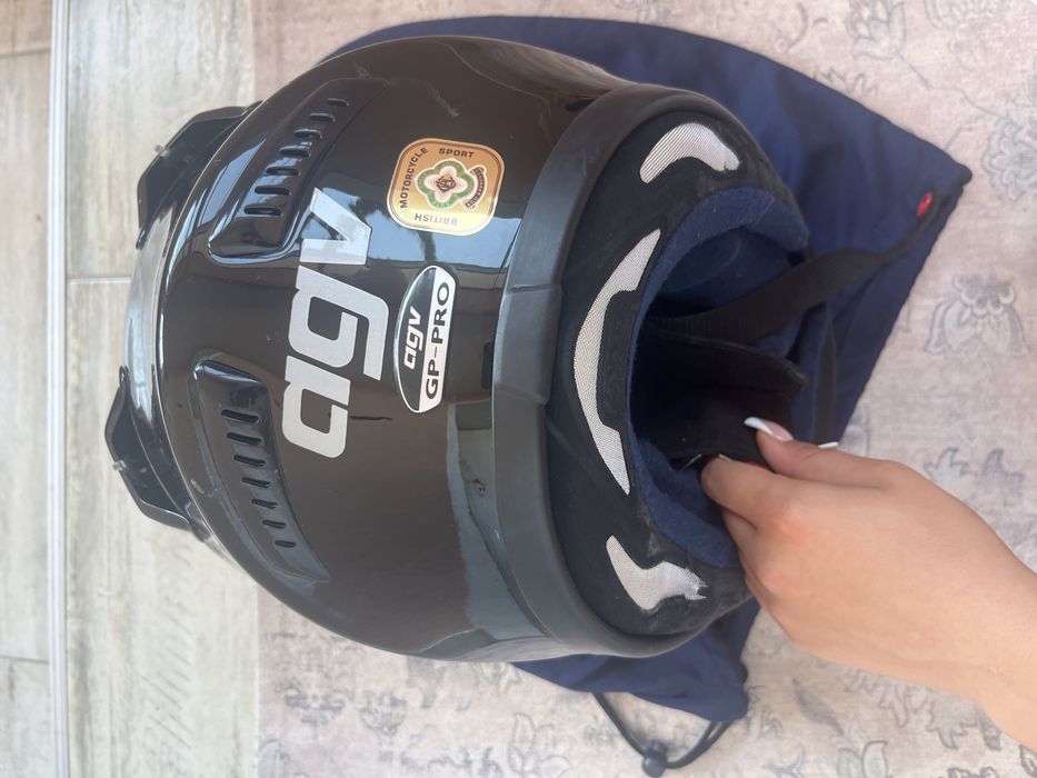 AGV каска без визьор