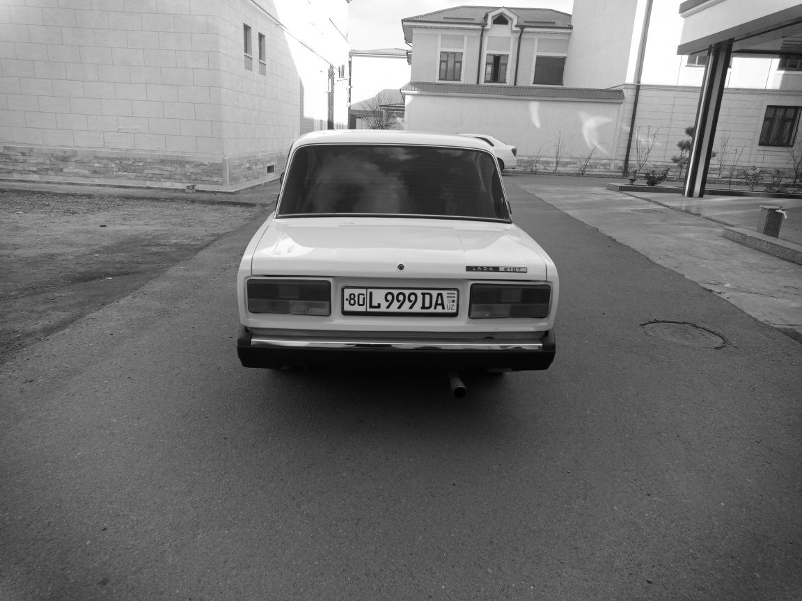Автомашина ВАЗ 2107