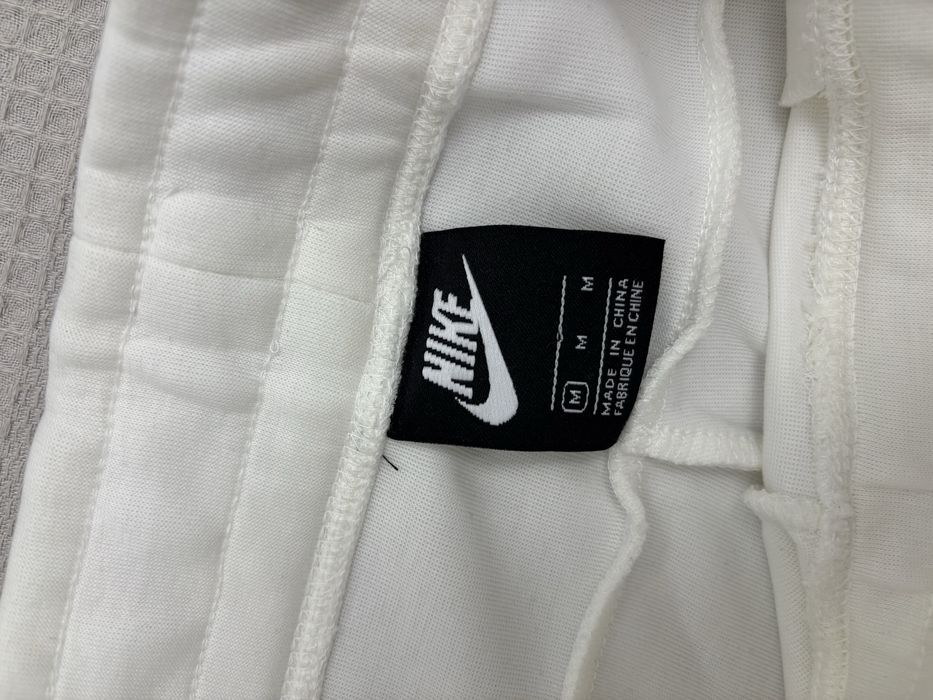 Nike tech fleece pants