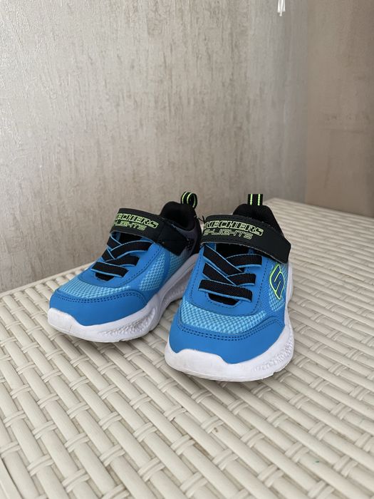 Детские кроссовки sketchers