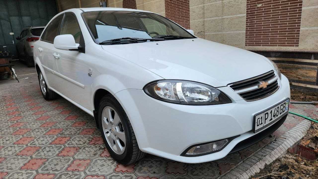 СВОЯ Chevrolet Lacetti (Gentra/AT/white/FULL) в ОТЛИЧНОМ состоянии