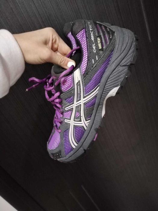 Оригинални туристически/планински обувки Asics 39.5