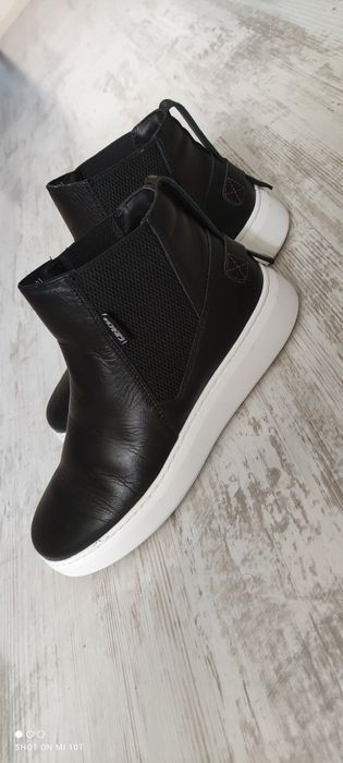 Дамски черни кецове