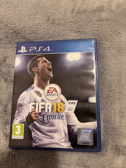 ps4 simplu in stare buna