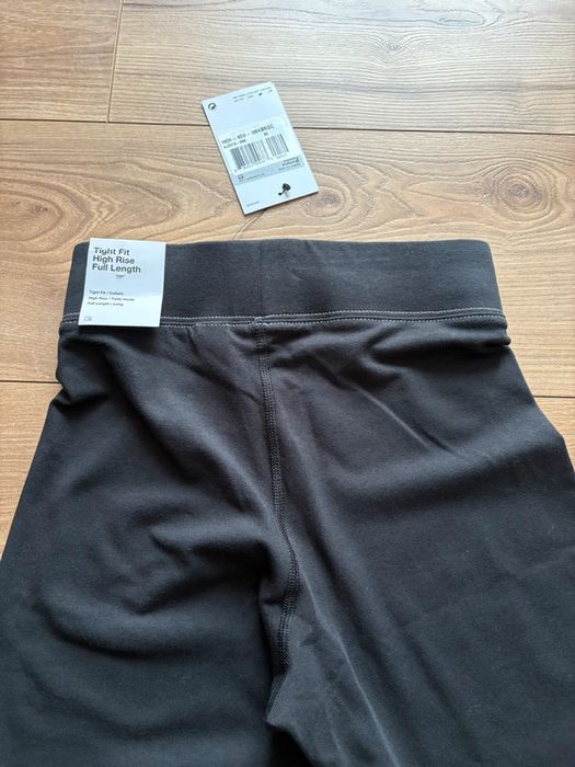 Оригинален клин на Nike Swoosh в размер ХС