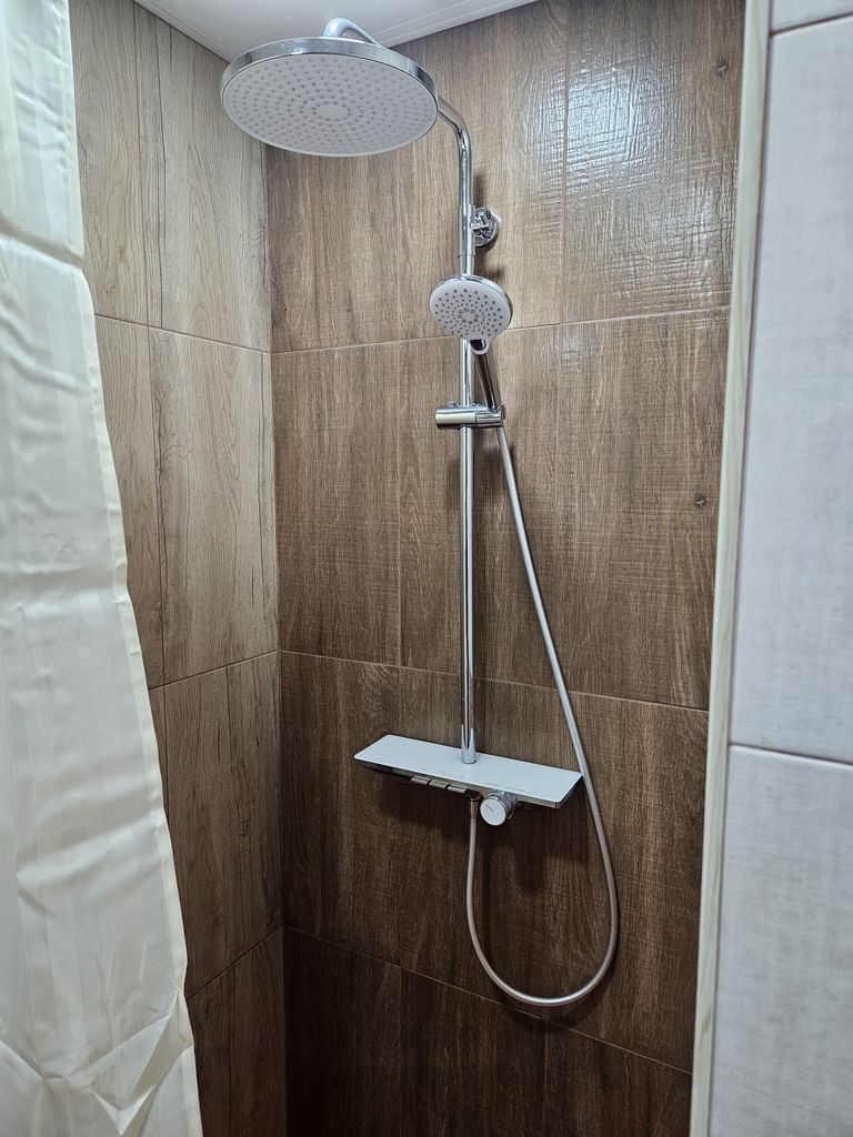 Дава се под наем Тристаен апартамент в Сливен, Българка - 70 кв.м за 331.5 € - Снимка #3