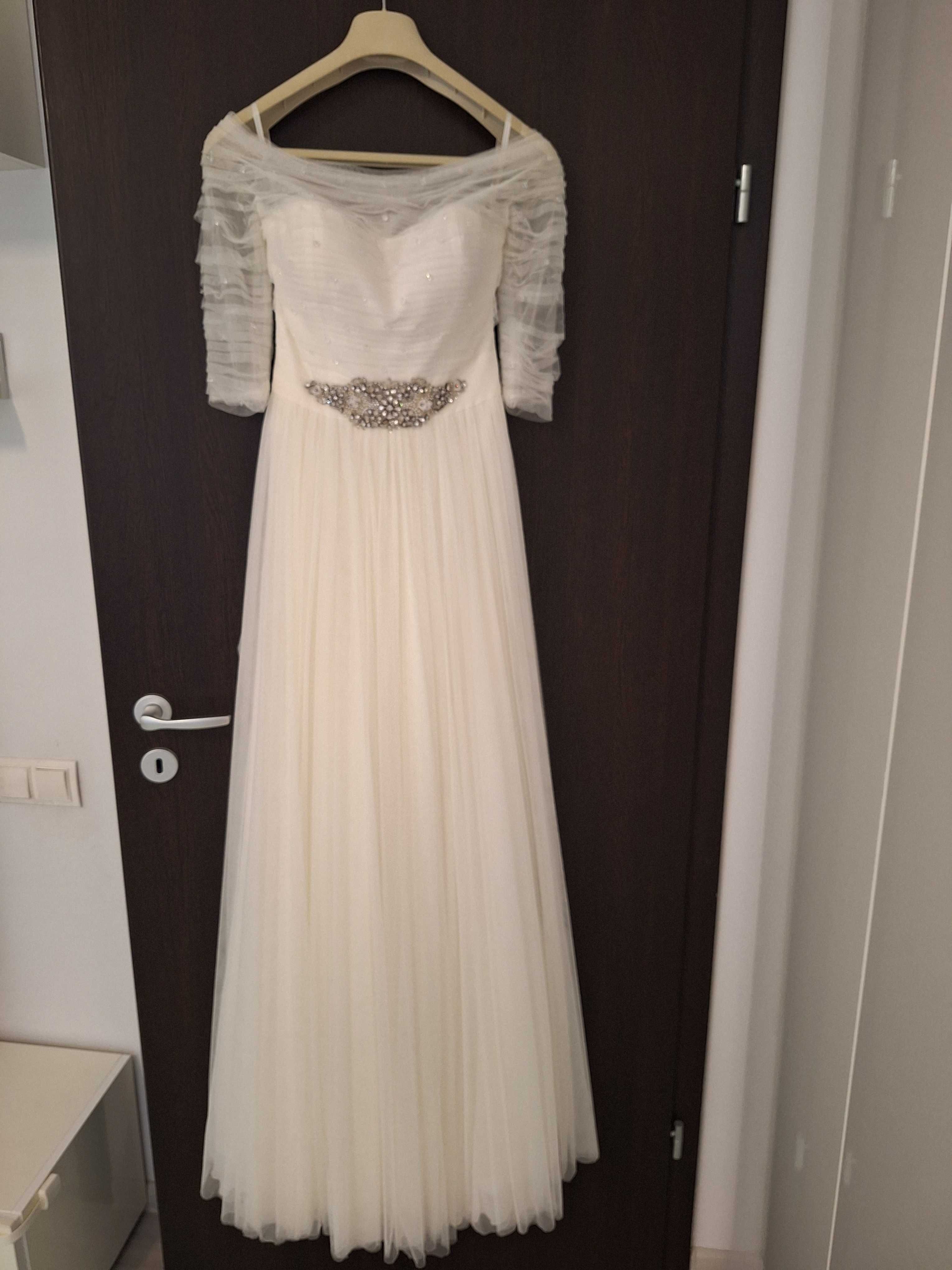 Vand rochie de mireasa Vera Sposa. Ofer voal lung cadou