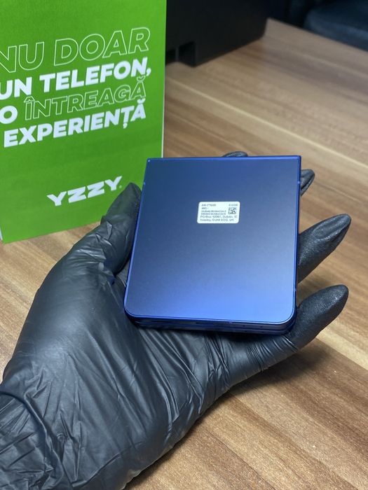Samsung Galaxy Z Flip6 / Garanție 12 luni / 512 Gb / Nou desigilat