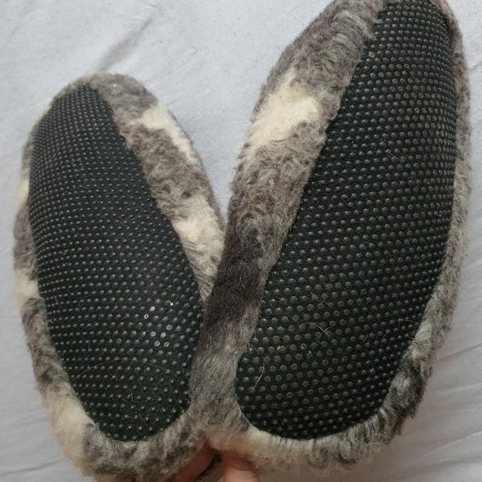 Botosei de casa din lana Noi ( papuci de casa )