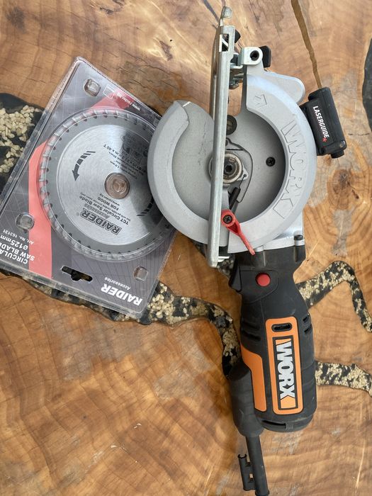 Fierastrau circular worx