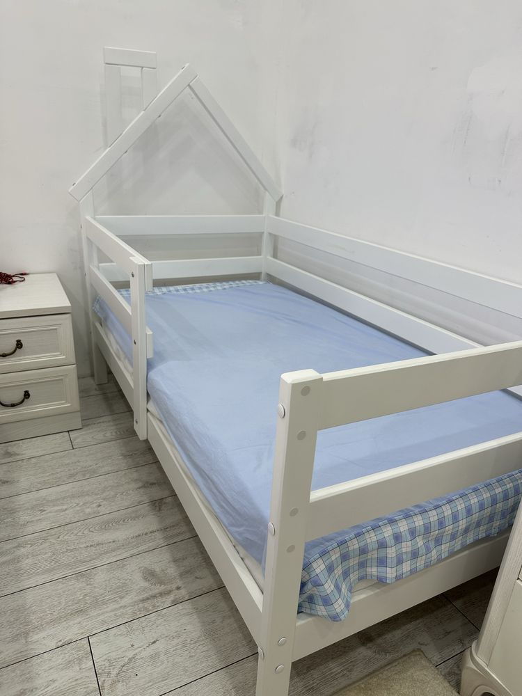 Продам детскую кровать