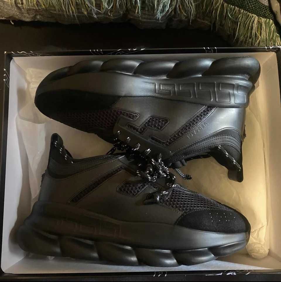 Versace Chain Reaction Black
