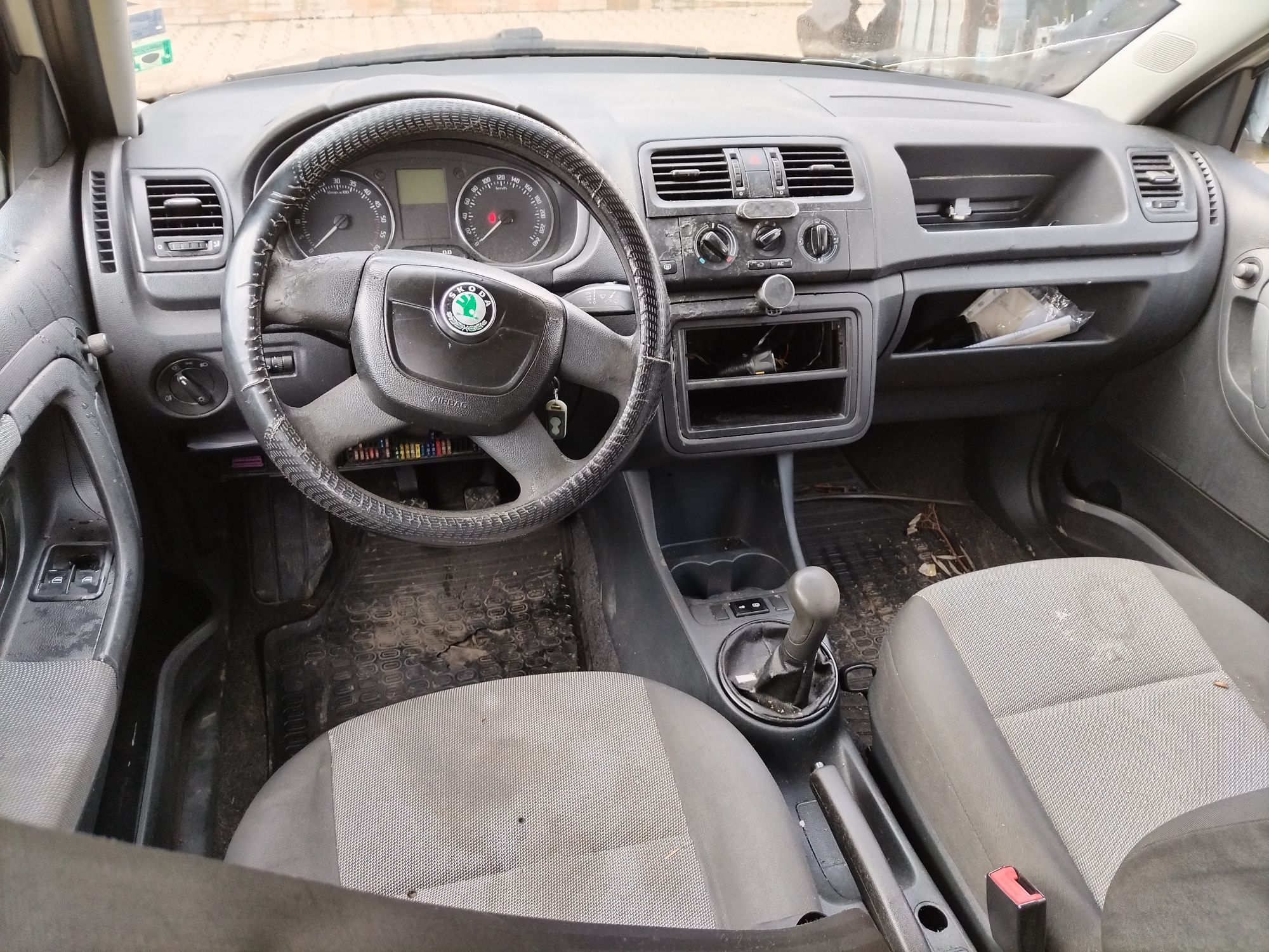 Skoda fabia 1.6 TDI НА ЧАСТИ!!!