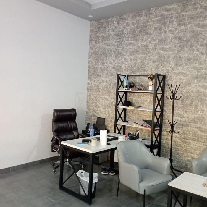 Помешение (Свое) 40 кв, с ремонтом, мебелью и техникой. Яшнобад р-н.