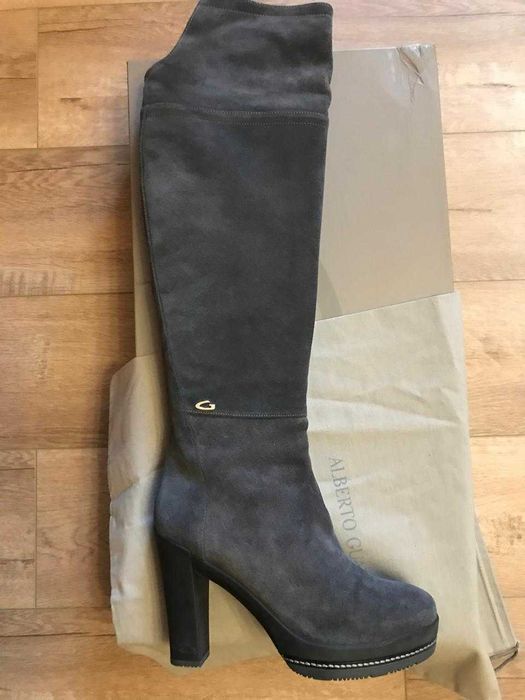 Сапоги  замшевые Alberto Guardiani  Италия  размер 39  новые