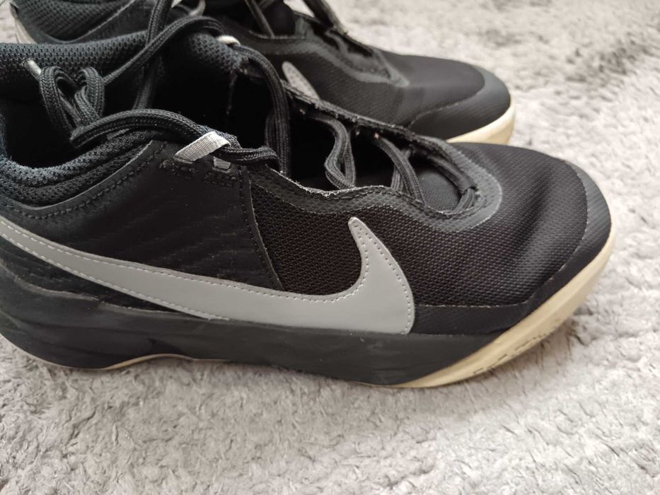 Adidași Nike Team Hustle D10.marimea 39