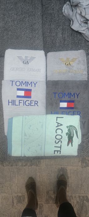 Хавлии Emporio Armani, Tommy, Lacoste