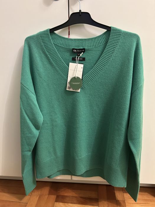 Pulover casmir ,C&A ,marimea M,nou cu eticheta