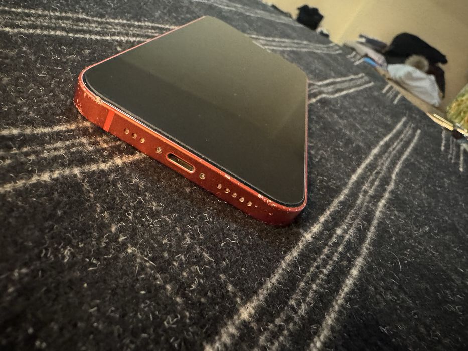 iPhone 12  мервен