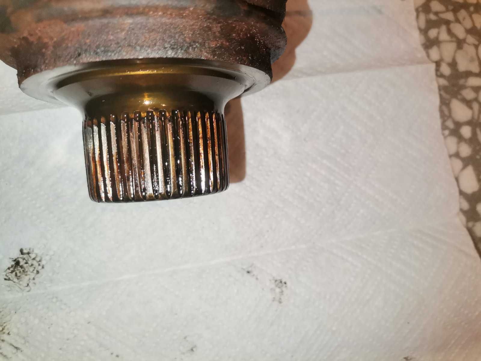 полуоска Audi A4 B8